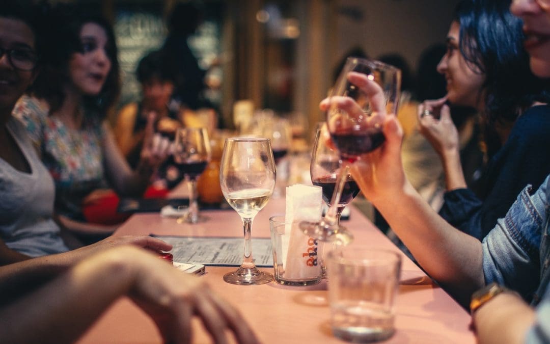 How to Split Restaurant Checks with Apple Pay Cash